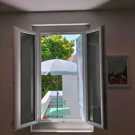 Studio Terrasse, Intra-Muros, Climatise Avec Wifi Avignone Esterno foto